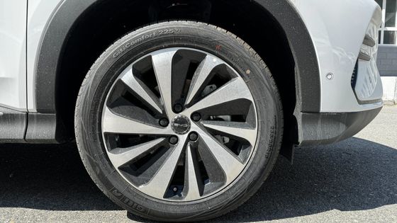 2023 EV Byd E2 Luxury Edition Чистый электрический автомобиль Подержанный/Закрытый тип кузова Белый выпуск