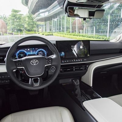 2024 Toyota Camry Двойной двигатель 2.5hg Флагманский гибридный автомобиль Левое рулевое управление Закрытый тип кузова