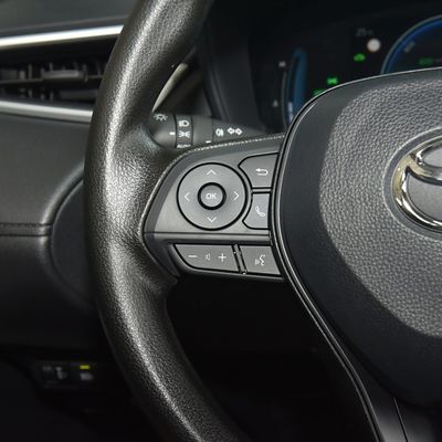 Toyota Corolla Cross 2.0L Интеллектуальная электрическая элитная версия с двойным двигателем