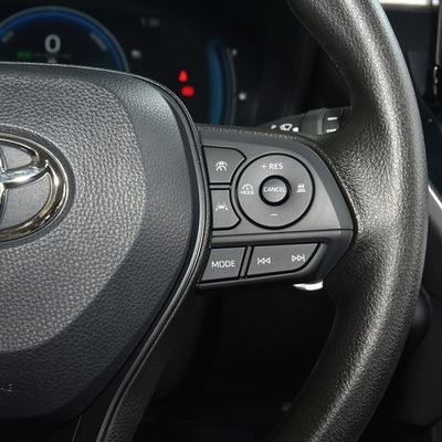 Toyota Corolla Cross 2.0L Интеллектуальная электрическая элитная версия с двойным двигателем