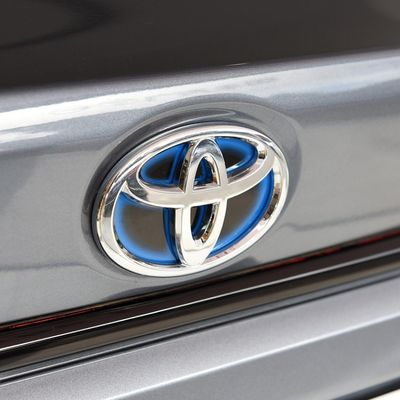 Toyota Levin 1.8L Luxury Edition Гибридный энергетический автомобиль с двойным двигателем на заказ
