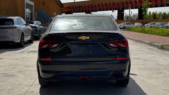 2024 Новейший Chevrolet Monza 1.3t Гибридный Седан в черном внешнем цвете 4656*1798*1465 мм