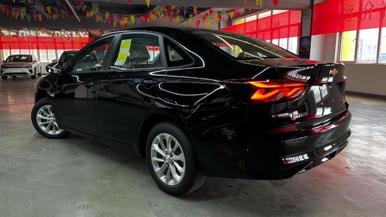 Автоматическая коробка передач Седан 2024 Шевроле Монза 1.5L с двойным сцеплением