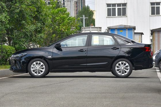 1000-1600cc Дисплимация Chevrolet Monza 1.3t Mhev Бензиновый автомобиль с автоматической коробкой передач