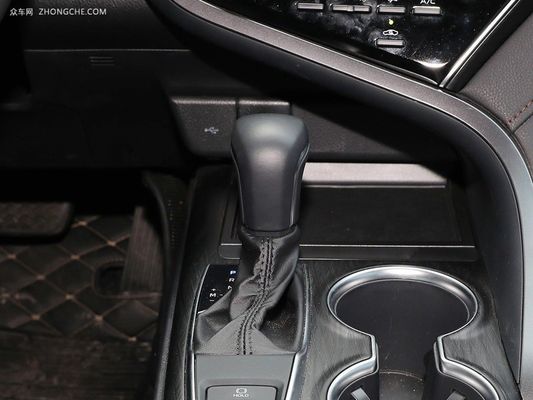 5-местный бензиновый автомобиль Toyota Camry 2023 2.5q с тормозной системой Epb по доступной цене
