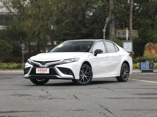 Седан Toyota Camry 2023 2.5hq Mh EV Двойной двигатель Флагманский гибридный автомобиль Бензиновый автомобиль