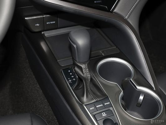 Седан Toyota Camry 2023 2.5hq Mh EV Двойной двигатель Флагманский гибридный автомобиль Бензиновый автомобиль