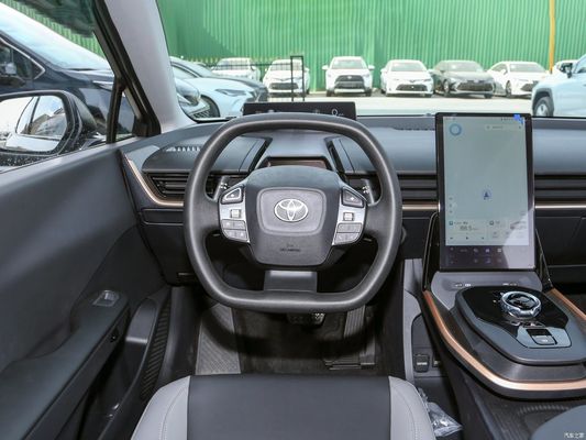 Седан Toyota Bz3 2023 616 км Дальний пробег PRO Электрическое транспортное средство Левое рулевое колесо