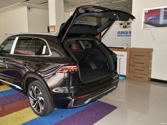 SUV Geely Monjaro Xingyue L 2.0td Auto 4WD Флагманская версия Бензиновый автомобиль с приводом FWD