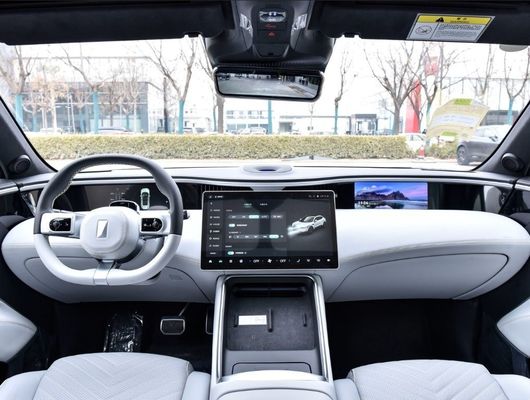 2022 Аватар 11 Долговечный двойной моторный автомобиль Масса 2280 кг Выносливость 555 км Четырехместный