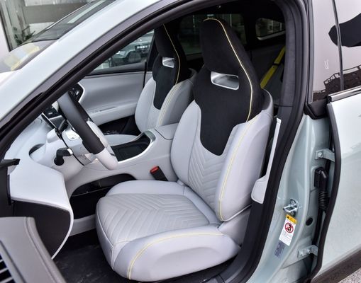 2022 Аватар 11 Долговечный двойной моторный автомобиль Масса 2280 кг Выносливость 555 км Четырехместный