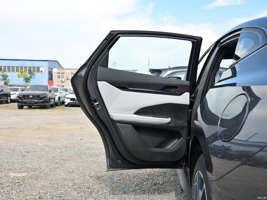 Changan Qi Yuan A06 с белым внешним цветом и гидравлической тормозной системой