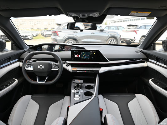 Changan Qi Yuan A06 с белым внешним цветом и гидравлической тормозной системой
