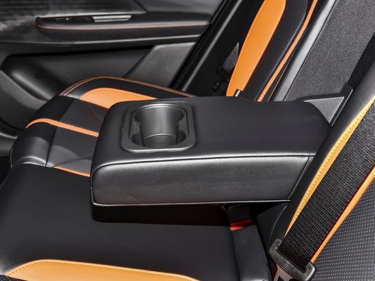 Настройка предлагается Чанган Uni-V 1.5t бензиновый автомобиль 5 мест Седан Uni V бензиновый автомобиль