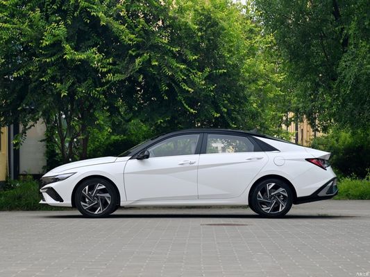 Автоматический Hyundai Elantra 2023 1.5L CVT Верхняя флагманская версия Дисплимация 1000-1600cc