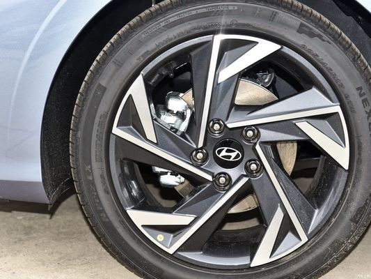 Hyundai Elantra 2023 1.5L CVT Glx Elite Edition Белые внешние сиденья 5 бензиновый автомобиль