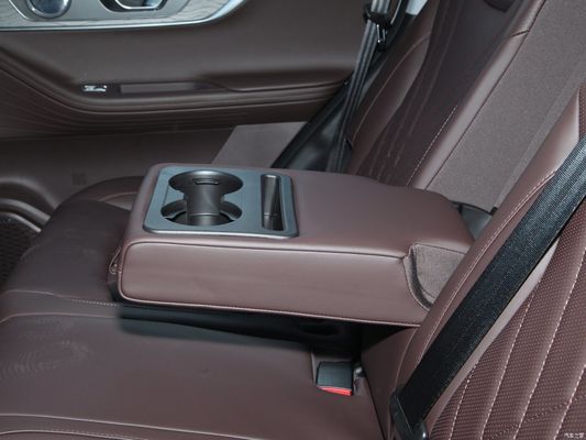 Chery Tiggo8 PRO 290t 2WD Sky Edition 5-местный бензиновый внедорожник с и эффективностью