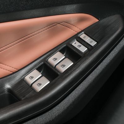 2023 Чанган Qiyuan Q05 60 PRO Гибридный автомобиль с закрытым типом кузова и материалами