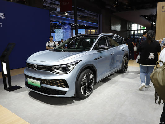 SUV Volkswagen ID. 6 X 2023 Мощная версия 4WD