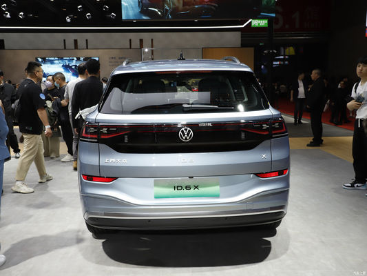 SUV Volkswagen ID. 6 X 2023 Мощная версия 4WD