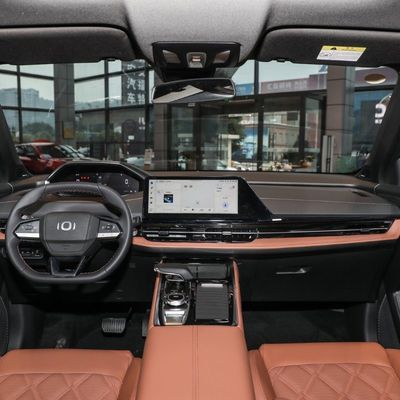 Левое рулевое управление Чанган Qiyuan Q05 60 PRO Электромобиль 2023 Гибридный автомобиль