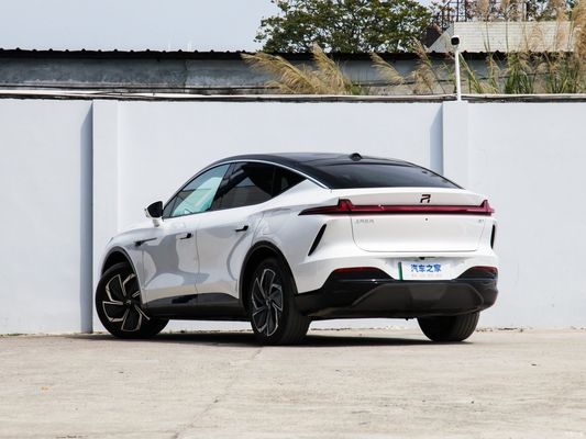Rising Auto R7 Screen Master PRO 2023 Электрическое транспортное средство EV с 5 сиденьями и дальнобойщиком
