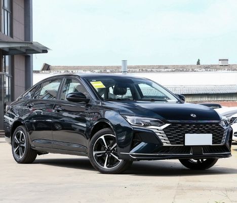 Бензиновый Aeolus Yixuan Max 2024 Luxury Edition Седан с особенностями и роскошным дизайном