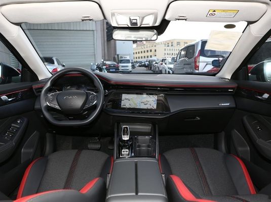 Бензиновый Aeolus Yixuan Max 2024 Luxury Edition Седан с особенностями и роскошным дизайном
