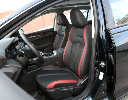 Бензиновый Aeolus Yixuan Max 2024 Luxury Edition Седан с особенностями и роскошным дизайном