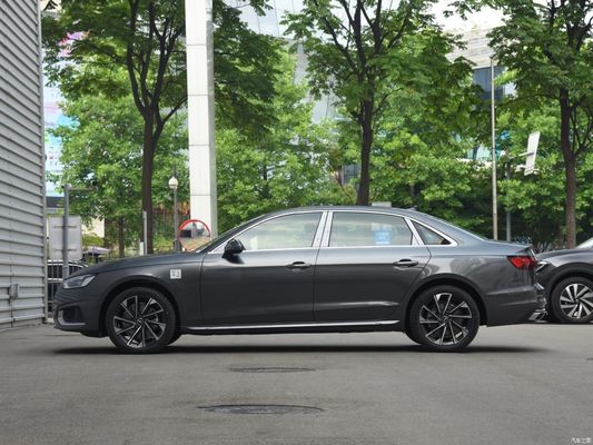 Audi A4l 2023 40tfsi Мода Элегантная версия с 56-литровым топливным баком