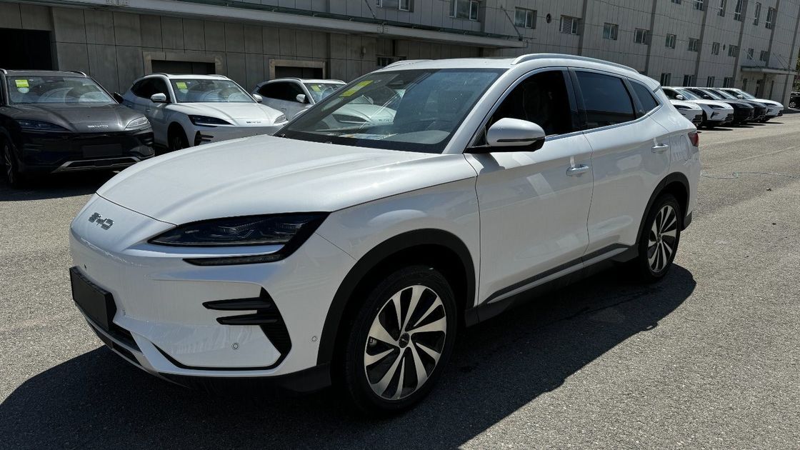 2023 EV Byd E2 Luxury Edition Чистый электрический автомобиль Подержанный/Закрытый тип кузова Белый выпуск