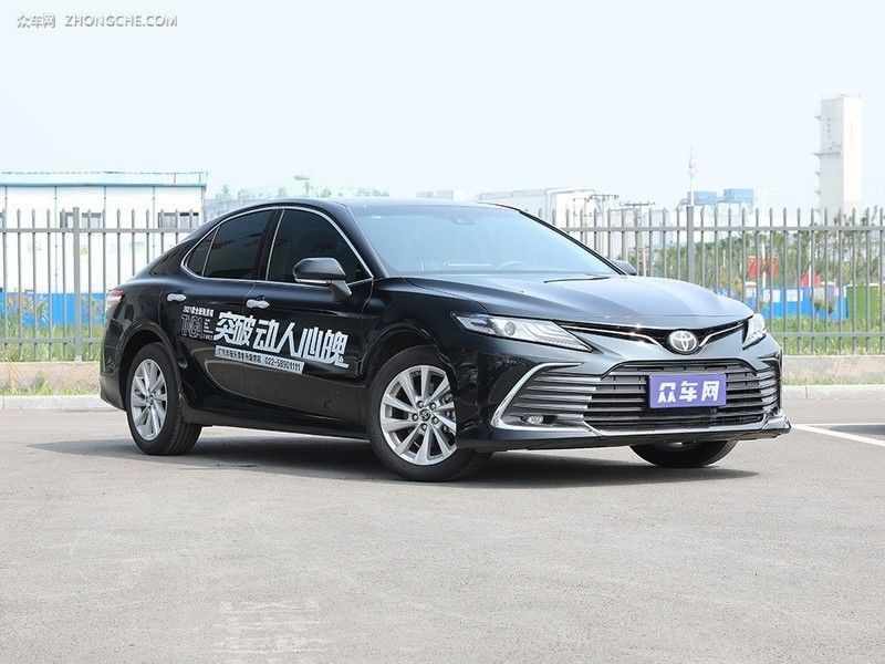 5-местный бензиновый автомобиль Toyota Camry 2023 2.5q с тормозной системой Epb по доступной цене