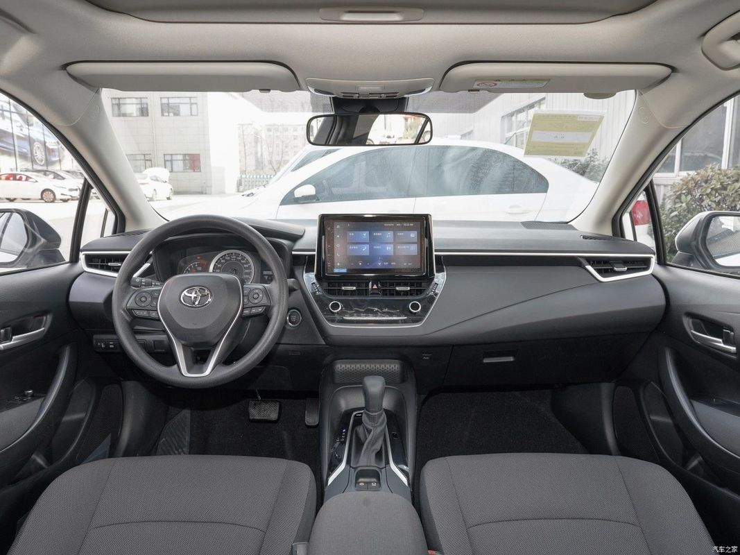 Toyota Corolla 2021 TNGA CVT Elite Edition Просторный и удобный бензиновый автомобиль