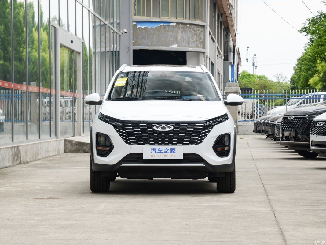 Топливо- Chery CVT Tiggo3X Plus SUV с размерами 4200*1760*1570 и бензиновым типом топлива