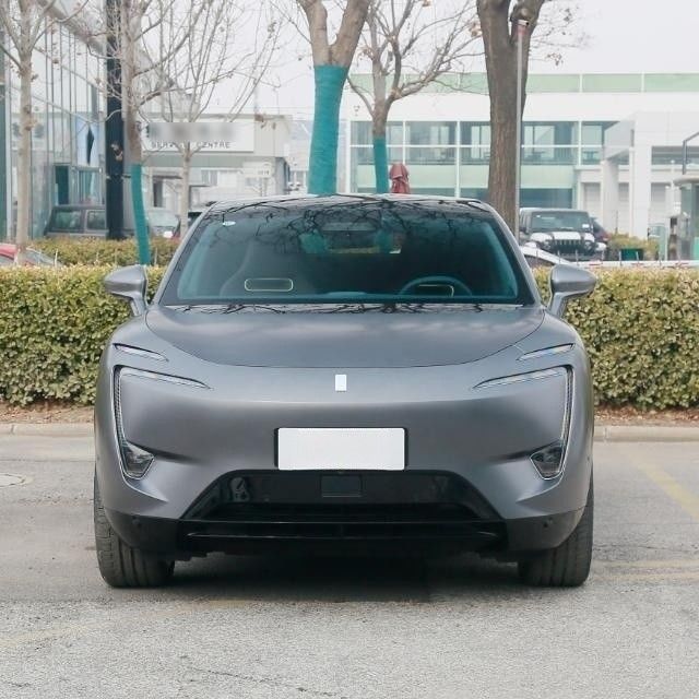 2022 Avatr 11 Ultra Long-Range Dual Motor Luxury Version 4-местная многосвязная независимая подвеска