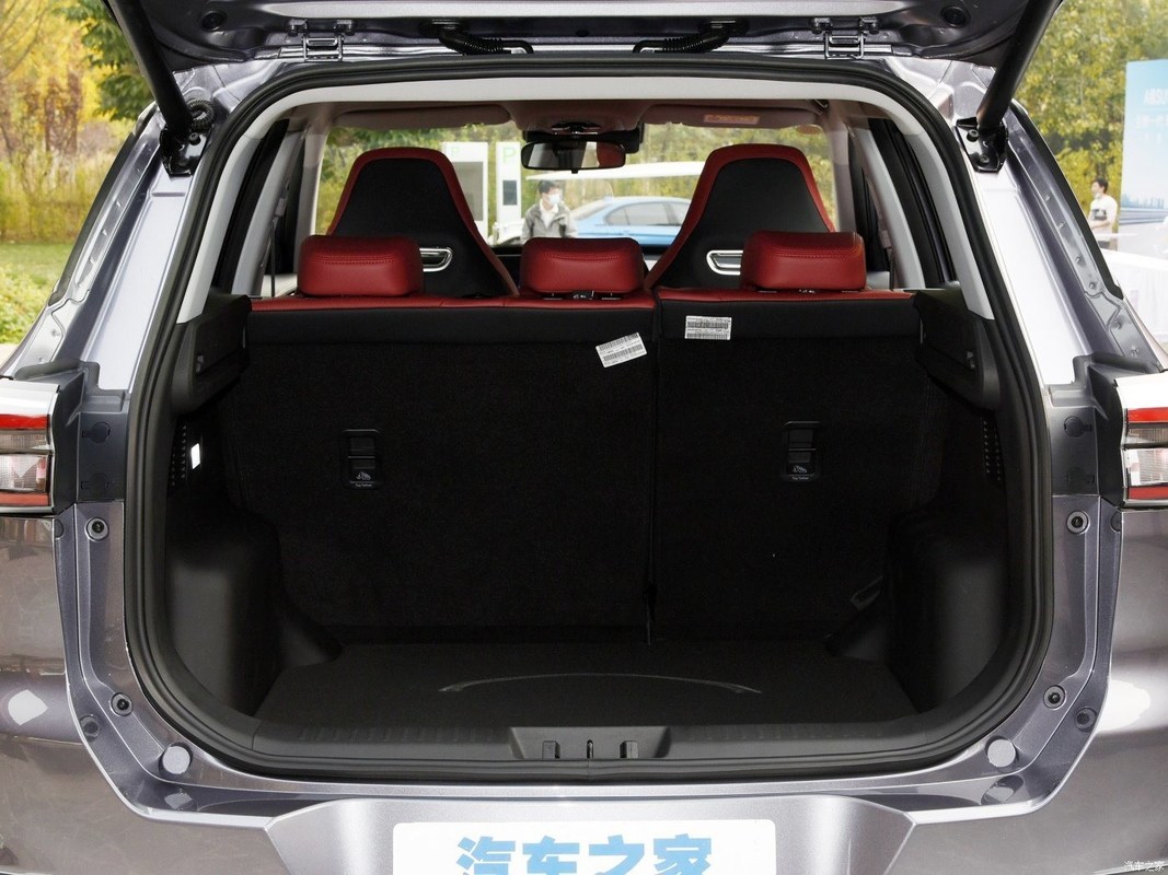 Автоматический Chery Tiggo 7 Plus 1.5t CVT Dignity Бензиновый автомобиль Максимальная скорость 186-200 км/ч