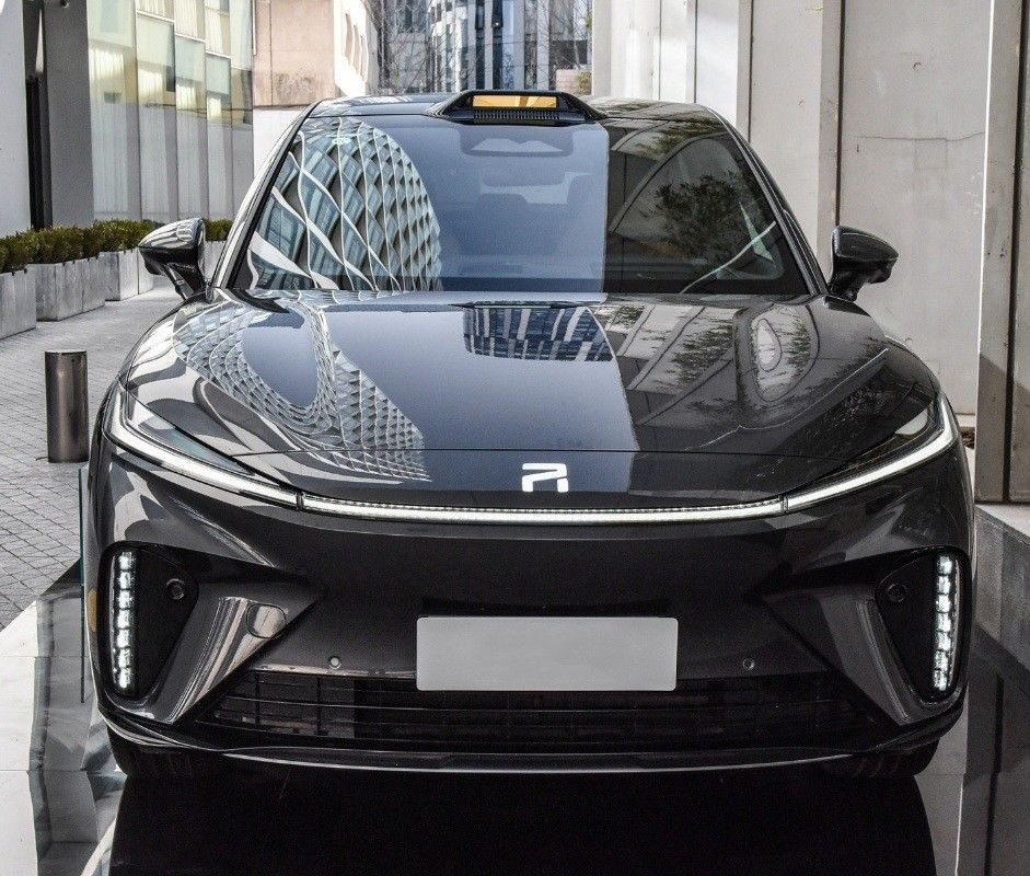 s Rising Auto R7 2023 Флагманская версия Максимальная полнонагруженная масса 2755 кг Электрический автомобиль