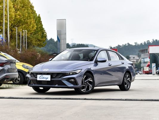 Hyundai Elantra 2023 1.5L CVT Glx Elite Edition Белые внешние сиденья 5 бензиновый автомобиль