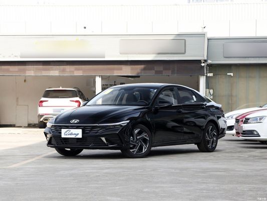 Hyundai Elantra 2023 1.5L CVT Lux Edition Бензиновый автомобиль с объемом 1000-1600CC